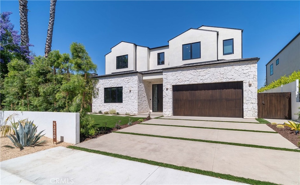 Sold $3,585,000 • Co-Listing Agent