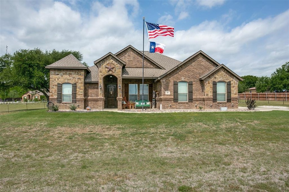 117 Helen Hampton Dr, Springtown, TX 76082 - photo 1