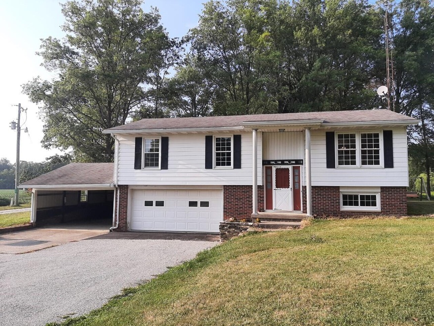 07249 Doering Rd, Wapakoneta, OH 45895 - photo 1