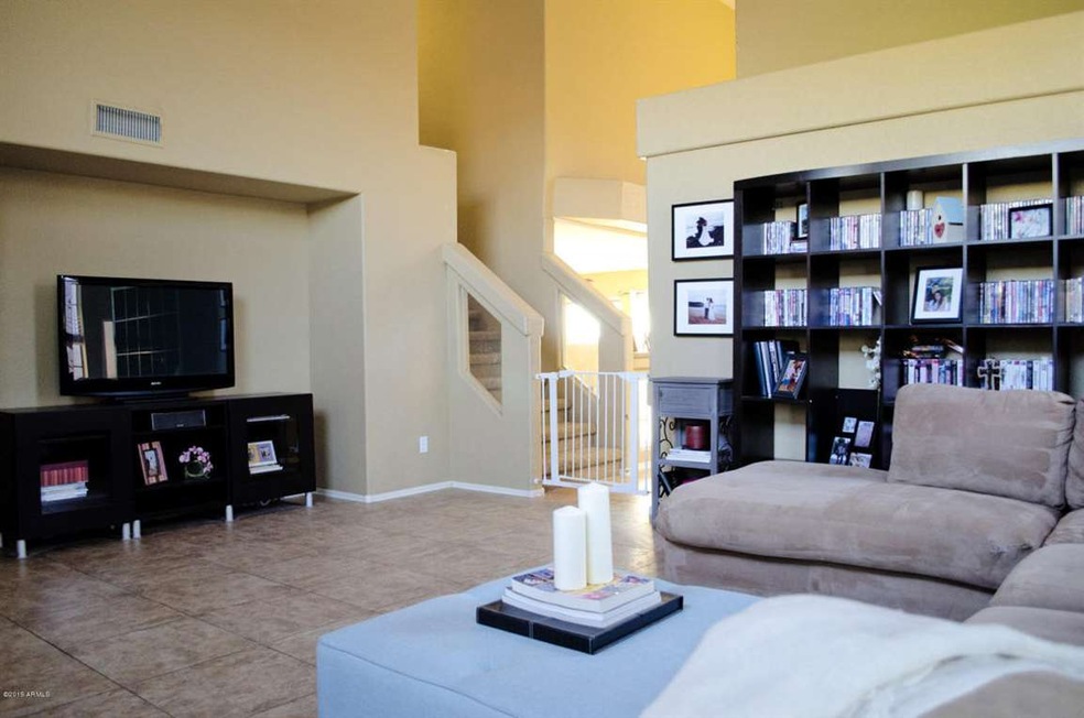 1 front-room-looking-in.jpg