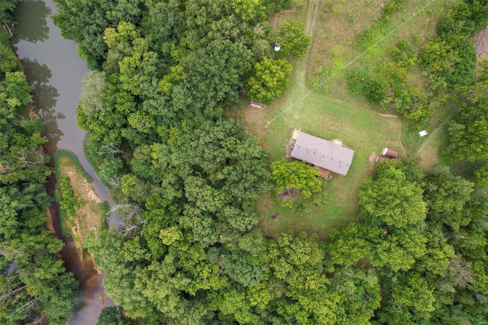 158 Engle Rd, Buffalo, MO 65622