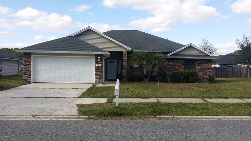 6427 Hannah Stables Dr, Jacksonville, FL 32244 - photo 1