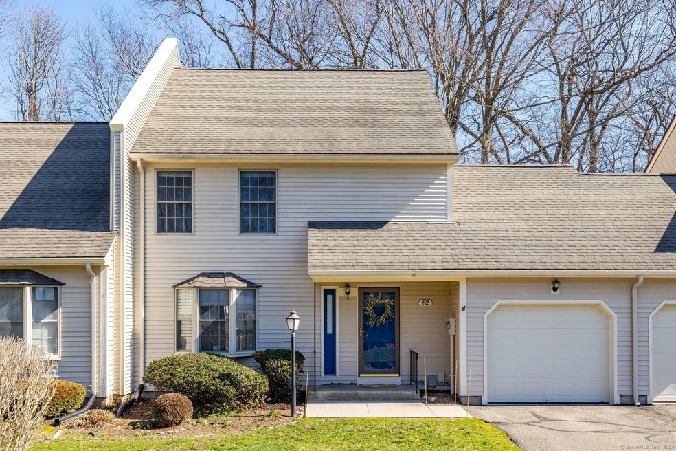 82 Carriage House unit 82, Enfield, CT 06082 - photo 1
