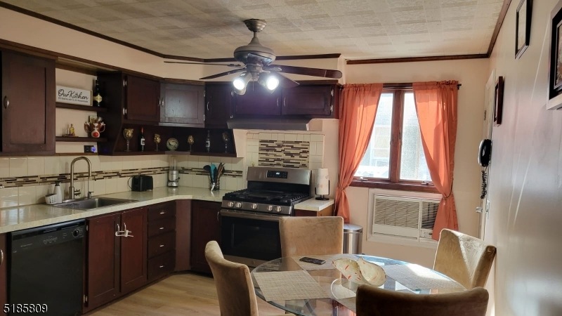 593 Mountain View Terrace, Middlesex, NJ 08846 - photo 1