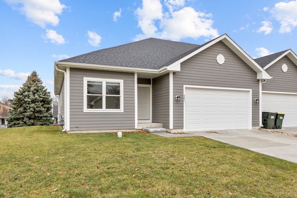 207 Julie Ln, Hampshire, IL 60140 - photo 1