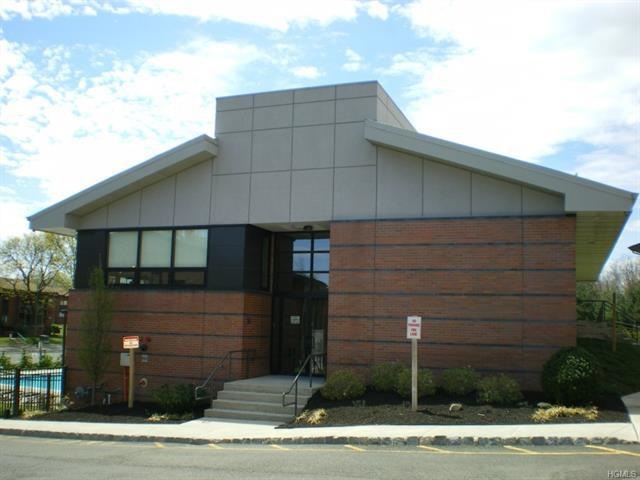 16 Charles Ln unit 2C, Pomona, NY 10970 - photo 1