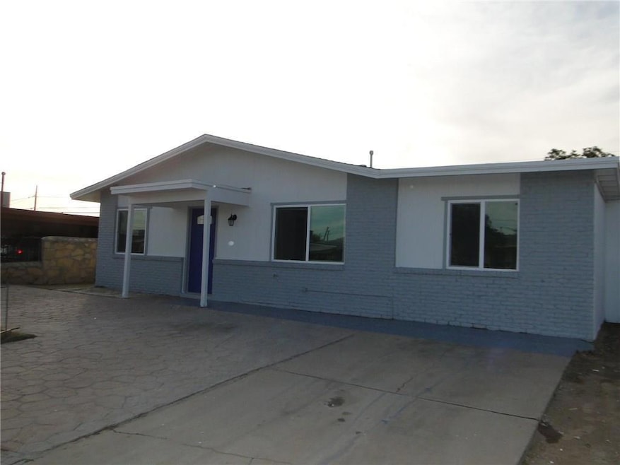 7822 Broadway Dr, El Paso, TX 79915 - photo 1