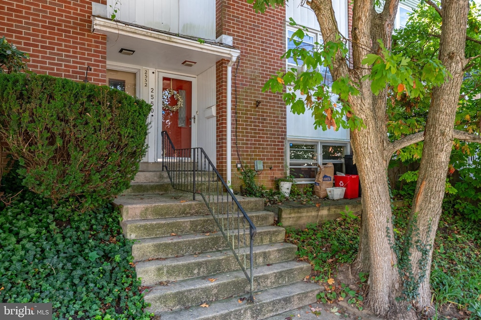 2550 Grant St, Reading, PA 19606 - photo 1