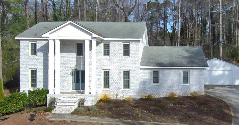 Immaculate Roswell renovation on .76 acres!