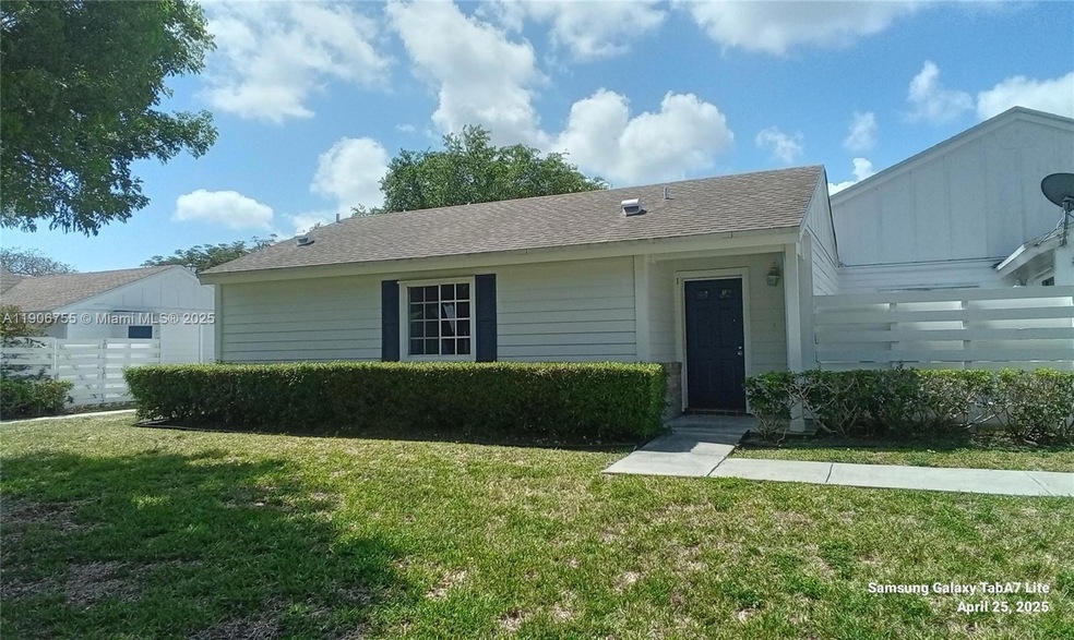 13764 SW 149th Circle Ln unit 1, Miami, FL 33186 - photo 1