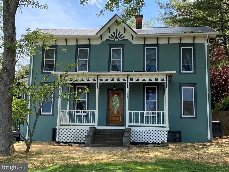 104 W 17th St, Front Royal, VA 22630 - photo 1