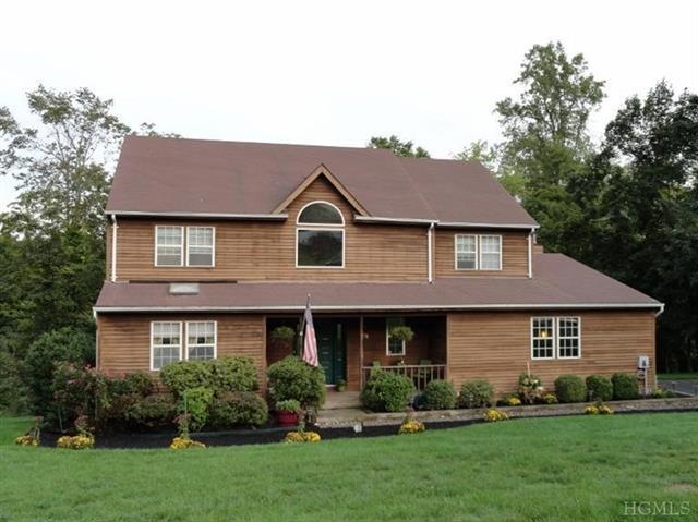 28 Apple Hill Dr, Cortlandt Manor, NY 10567 - photo 1