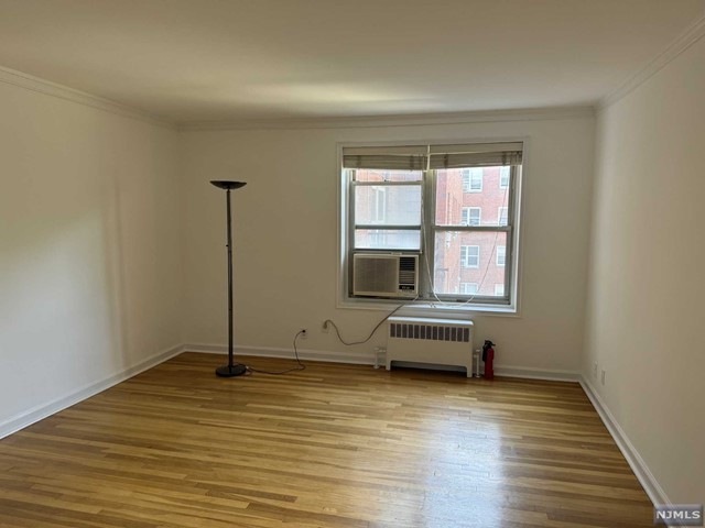 2330 Linwood Ave unit 4D, Fort Lee, NJ 07024 - photo 1