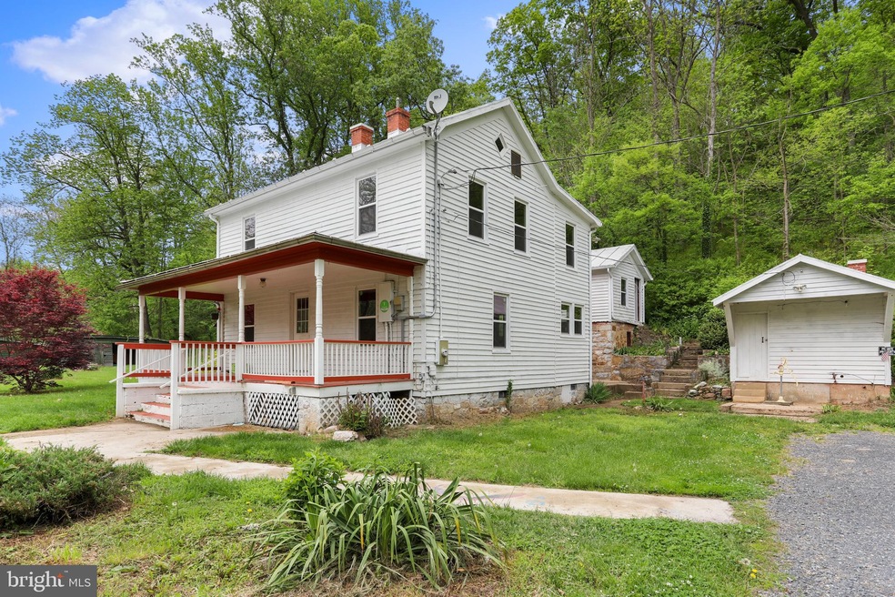 408 Wolf Gap Rd, Edinburg, VA 22824 - photo 1