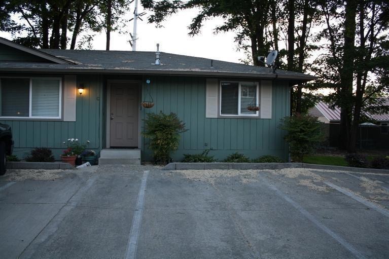 1062 Fruitdale Dr unit 13, Grants Pass, OR 97527 - photo 1