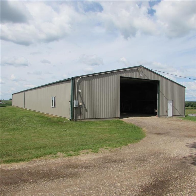 6807 Irish Hollow Rd, Lancaster, WI 53813 - photo 1