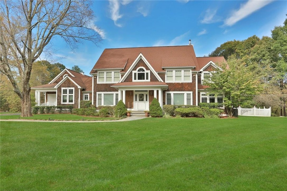 629 Quaker Rd, Chappaqua, NY 10514 - photo 1