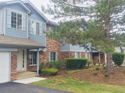 1721 Chesapeake Ln unit 2, Schaumburg, IL 60193 - photo 1