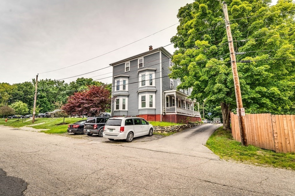 9 Poplar St, Amesbury, MA 01913 - photo 1