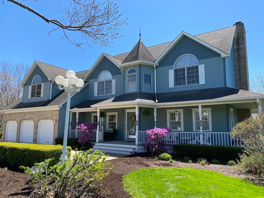 7N610 Cloverfield Cir, Saint Charles, IL 60175 - photo 1