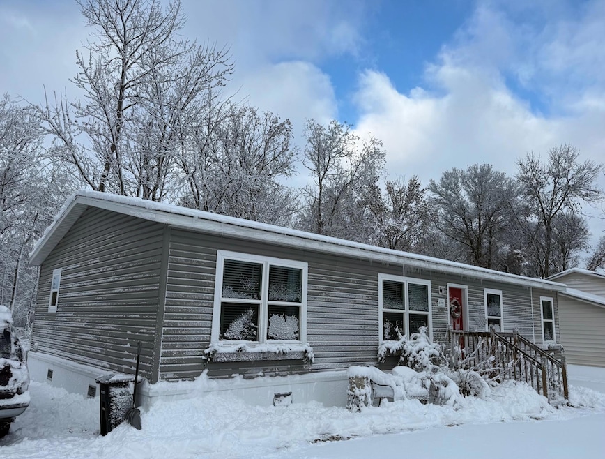 1012 13th St SW, Little Falls, MN 56345 - photo 1