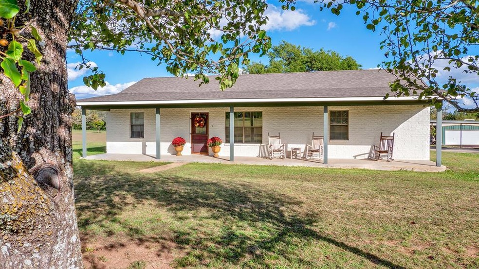 608 Northwest Dr, Fredericksburg, TX 78624 - photo 1