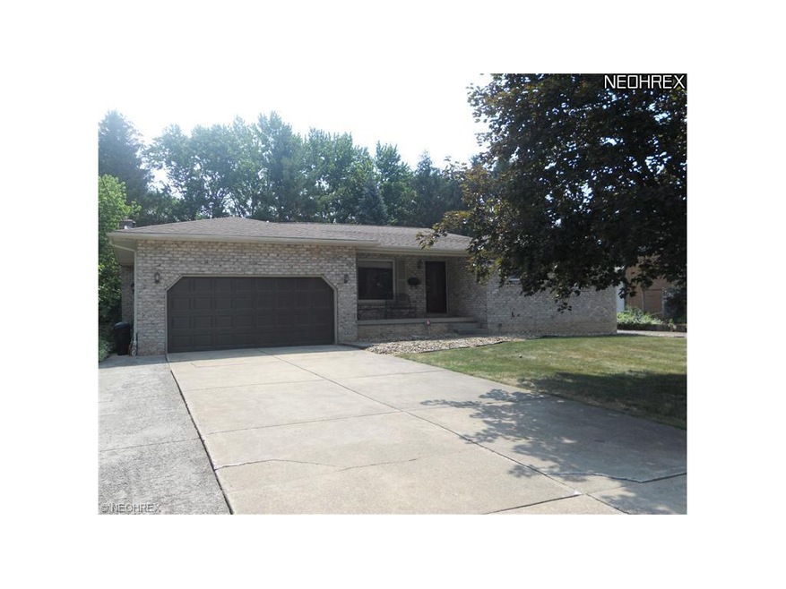 All Brick Ranch 3 full baths. Formal Living and Fa