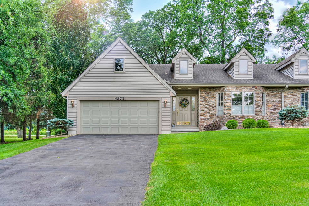 4273 Fairway 03