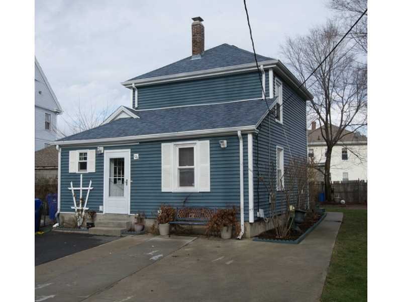 126 Woodbine St, Pawtucket, RI 02860 - photo 1