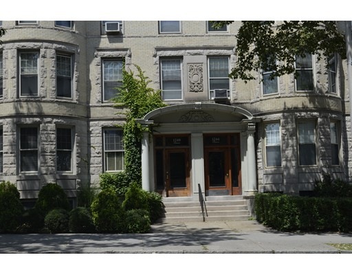 1244 Beacon St unit 1, Brookline, MA 02446 - photo 1