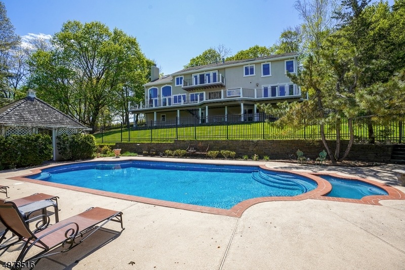 590 Cherry Ln, Mendham, NJ 07945 - photo 1