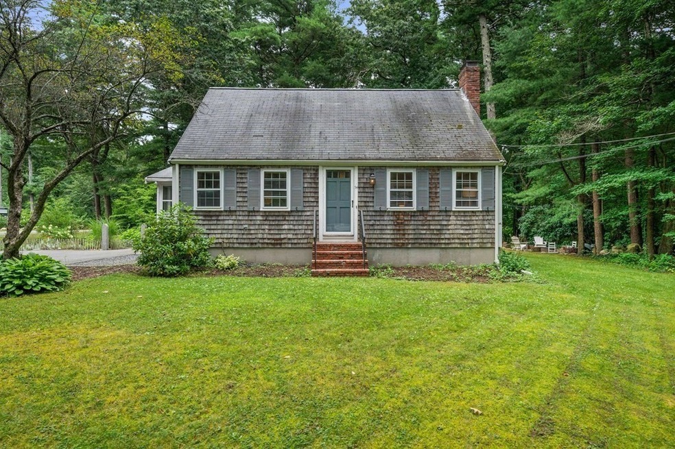 94 Elm St, Pembroke, MA 02359 - photo 1