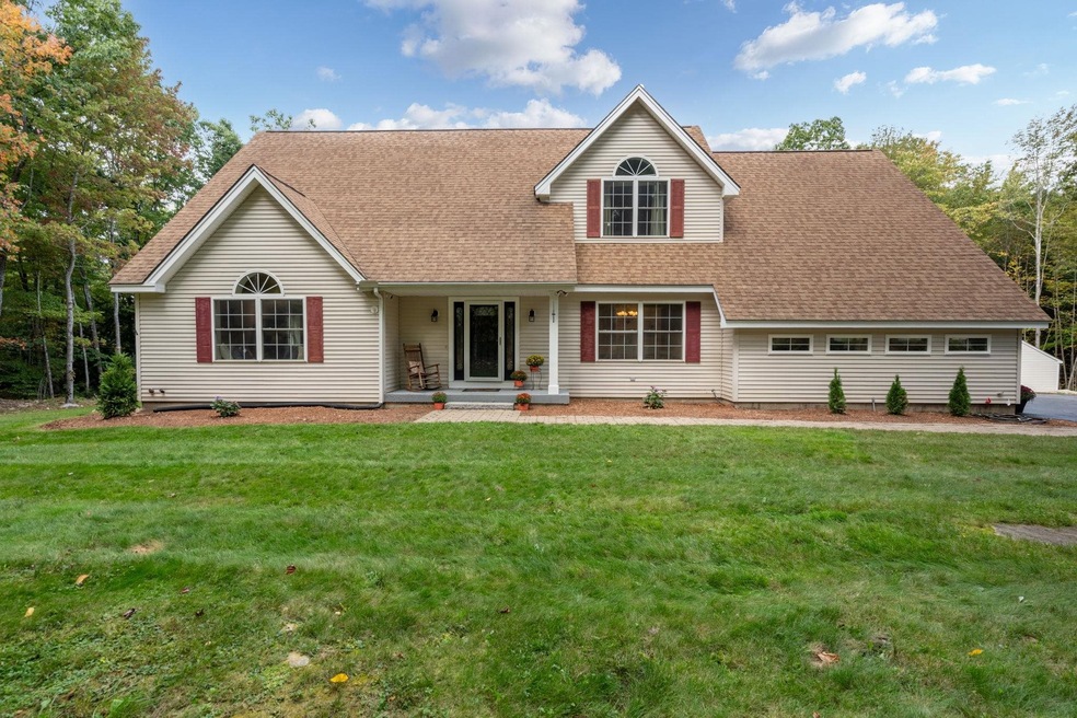 111 Lindsey Way, Goffstown, NH 03045 - photo 1