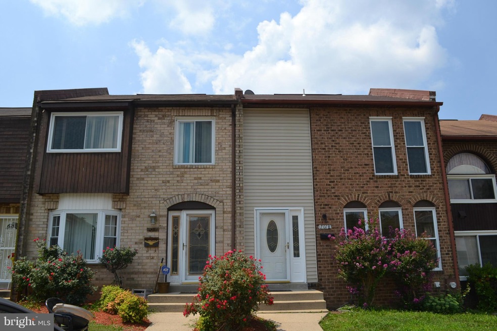 7018 Cipriano Woods Ct, Lanham, MD 20706 - photo 1