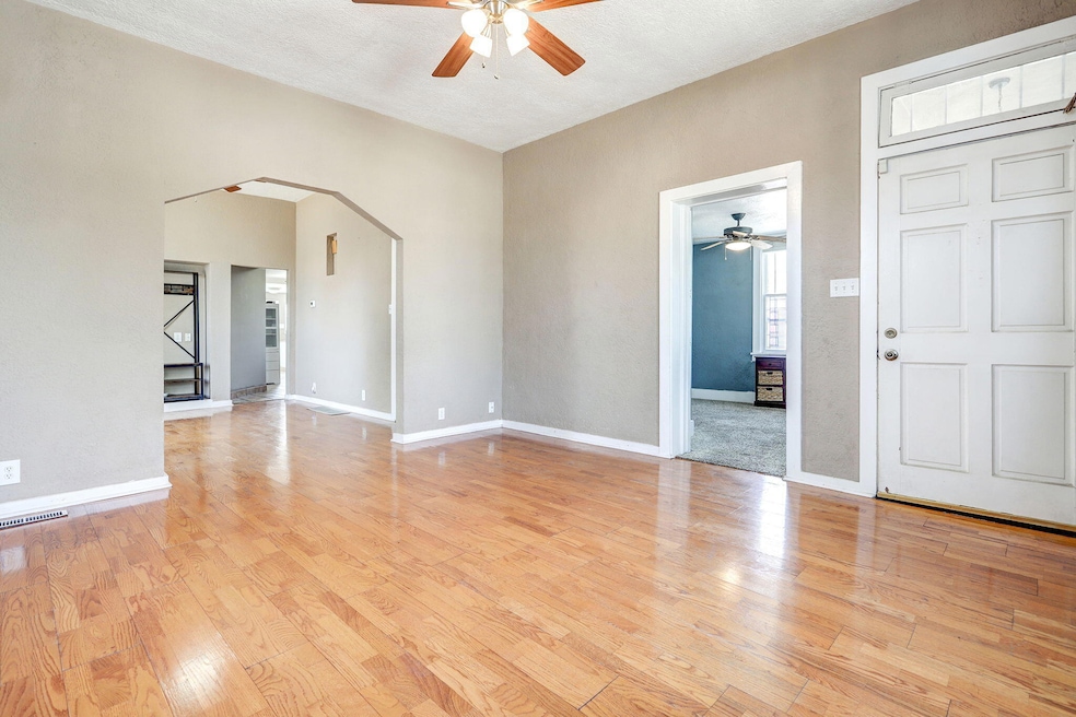 701 3rd St SW, Albuquerque, NM 87102 - photo 1