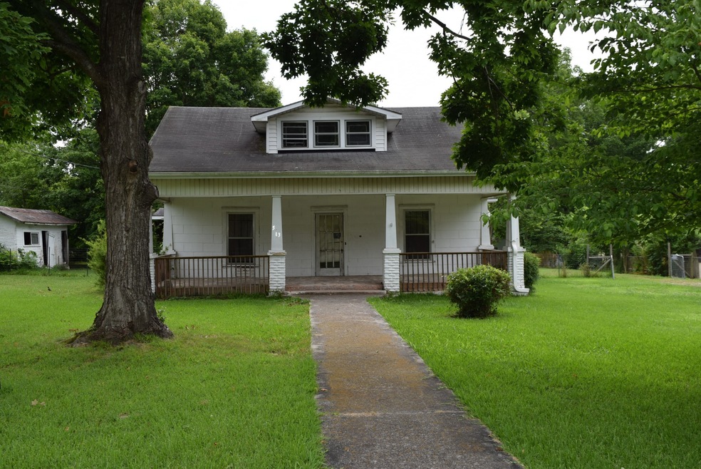 513 Oak St, Manchester, TN 37355 - photo 1