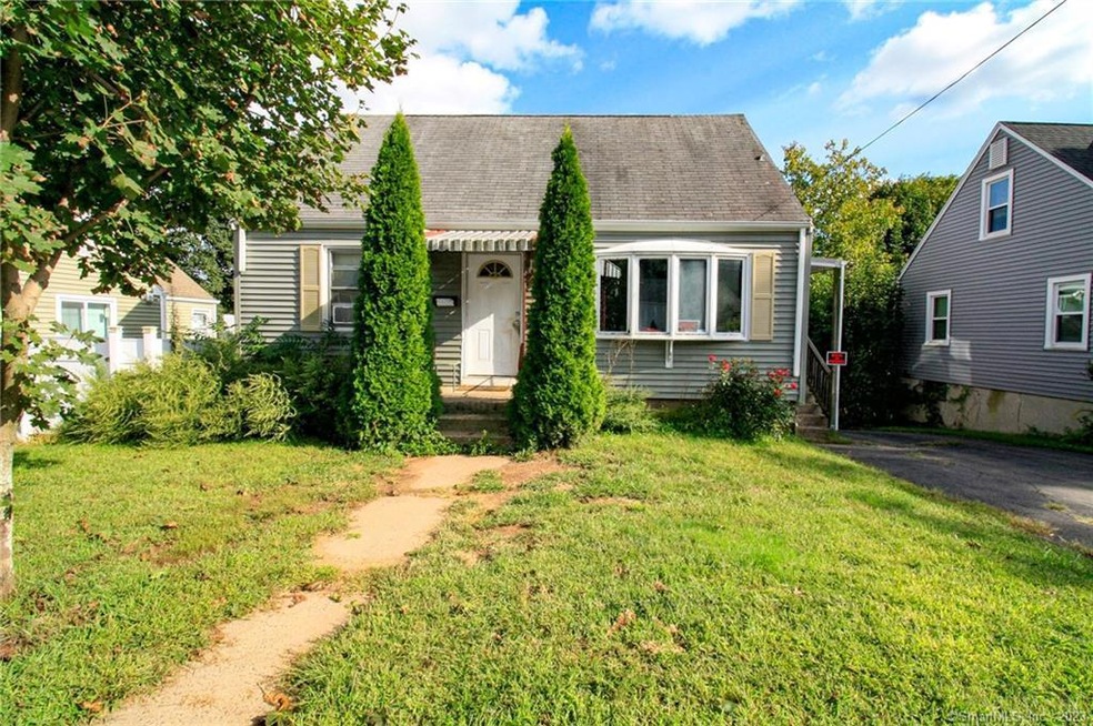 308 Edgewood Ave, Waterbury, CT 06706 - photo 1