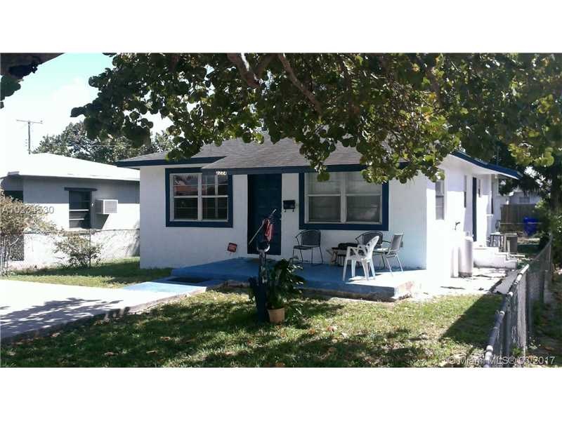2224 Douglas St, Hollywood, FL 33020 - photo 1