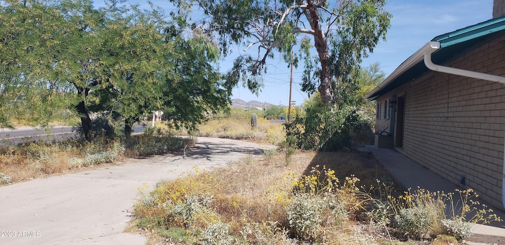 1165 S. Mountain View Pic