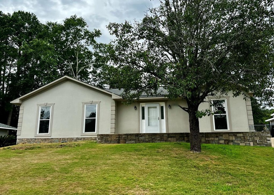 6325 Parker Dr, Columbus, GA 31907 - photo 1