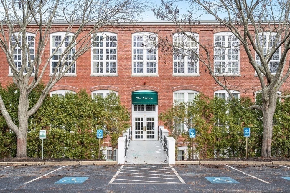 53 Warren St unit 201, Newburyport, MA 01950 - photo 1