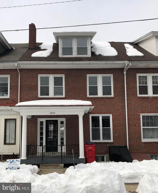 2202 Raymond Ave, Reading, PA 19605 - photo 1
