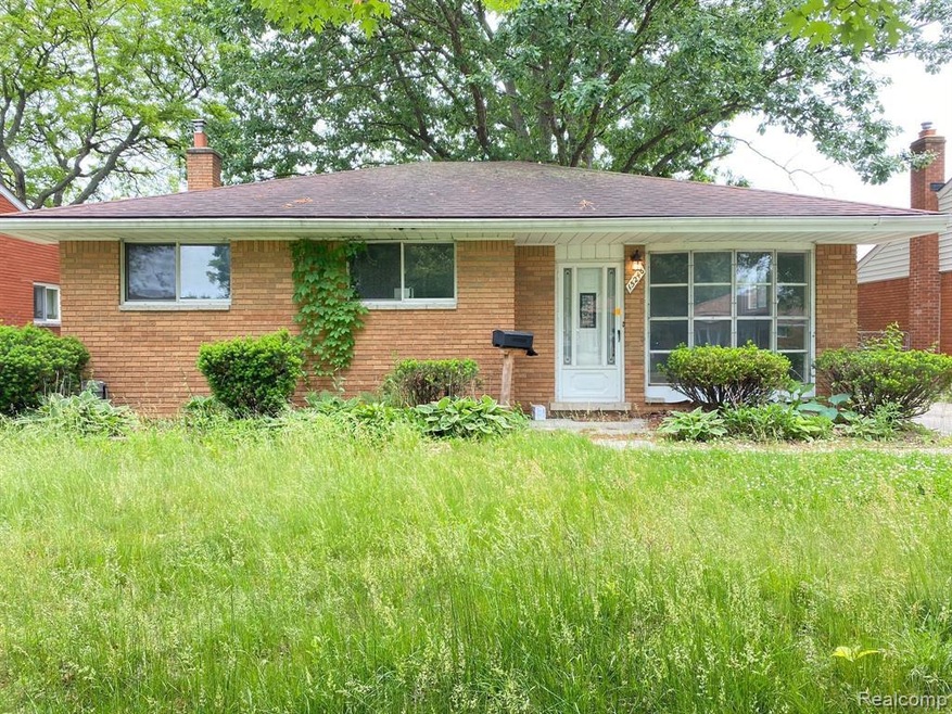 15246 Elderwood St, Roseville, MI 48066 - photo 1