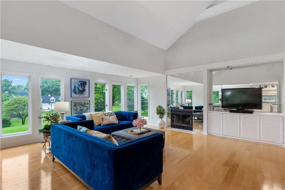 3707 Wolcott Ave, Des Moines, IA 50321 - photo 1