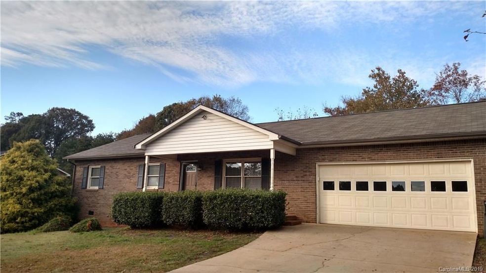 142 Doe Trail Ln, Statesville, NC 28625 - photo 1