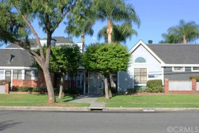 Front Complex with Beautiful Landscaping!
