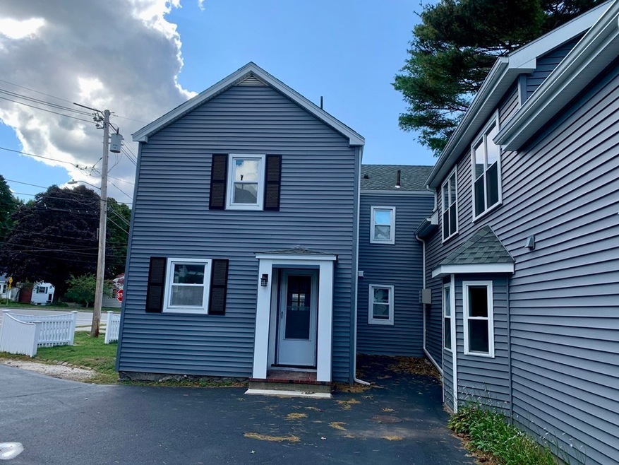 284 Webster St unit 1, Needham Heights, MA 02494 - photo 1