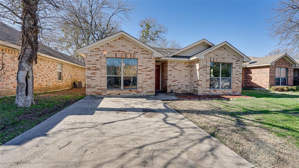 107 Pecan Hollow, Ennis, TX 75119 - photo 1