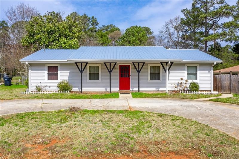 Updated home located within 1 mile of Downtown Con