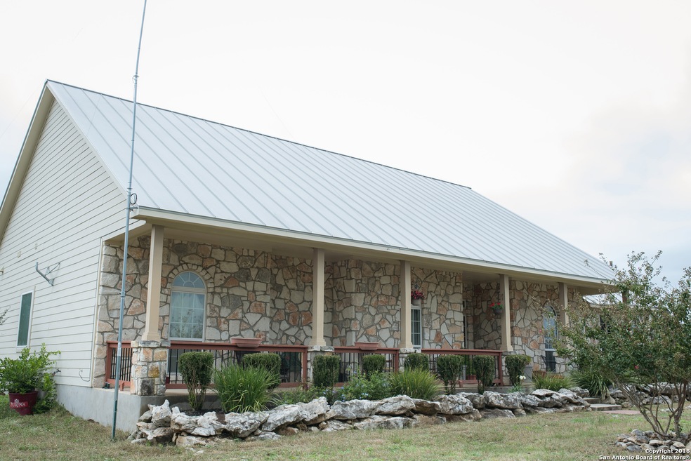 3961 County Road 251, Hondo, TX 78861 - photo 1